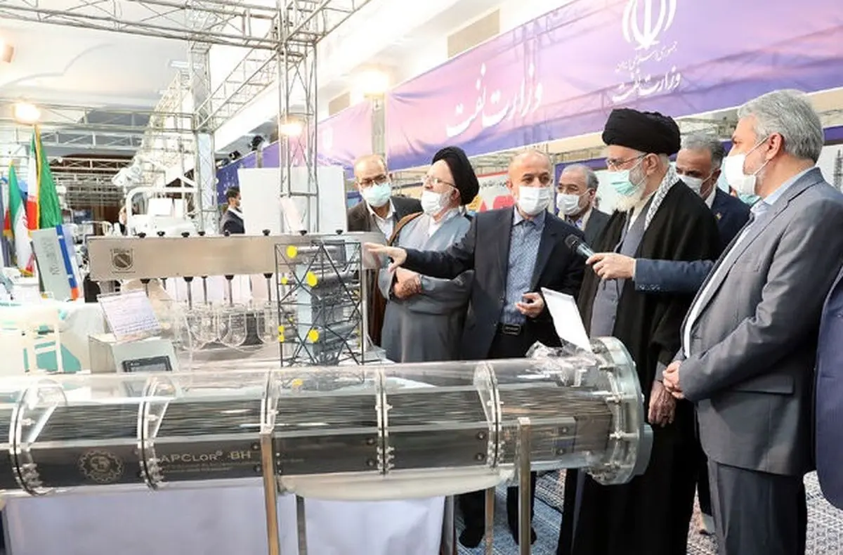 بازدید رهبر انقلاب اسلامی از نمایشگاه توانمندیهای تولید داخلی