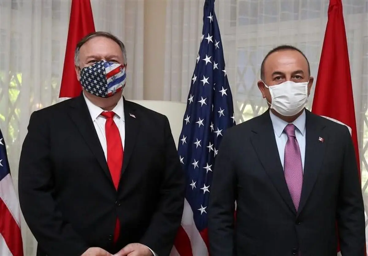 تنش لفظی پامپئو و چاووش اوغلو