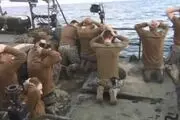 تصویر تسلیم شدن ملوانان آمریکایی وارد کتاب پایه دهم شد
