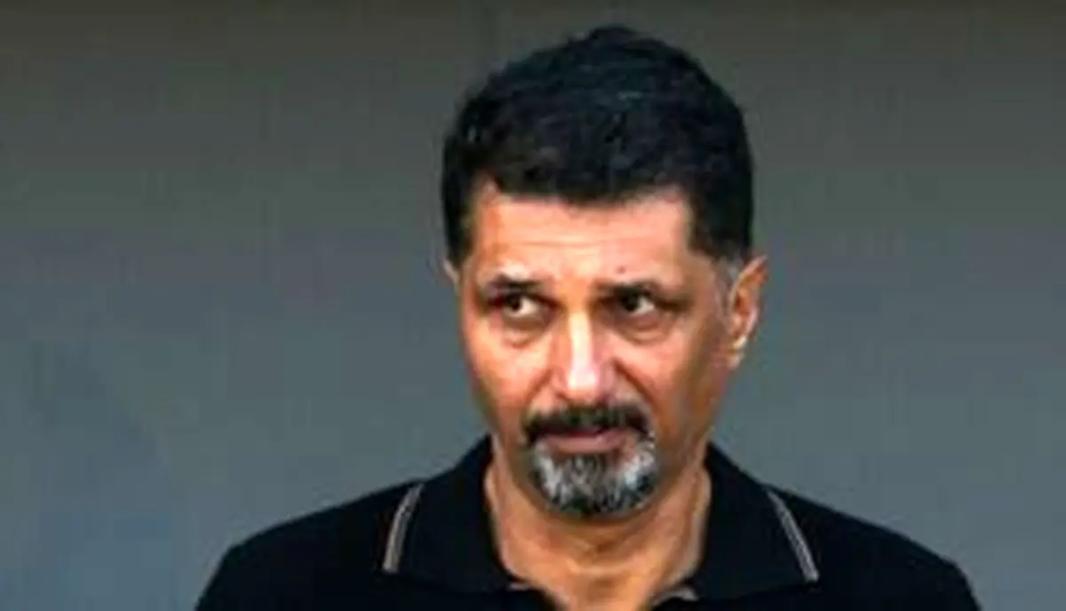 حسینی: پنالتی را به استقلال هدیه دادیم