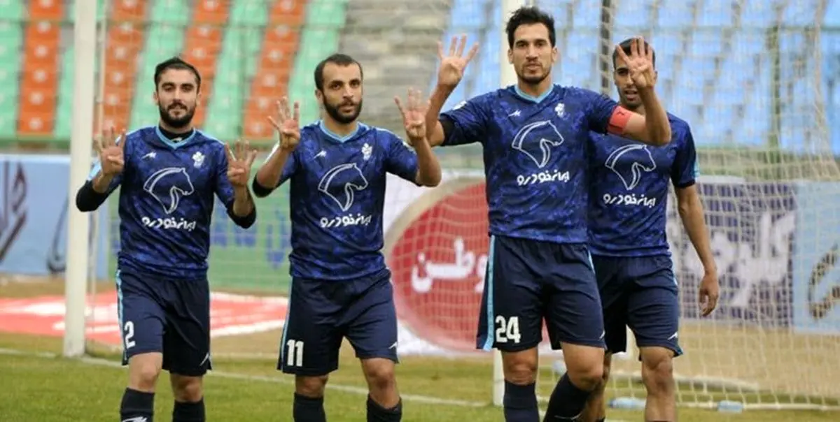 به اوت دستی ما گیر میدهند اما خودشان با اوت امتیاز گرفتند