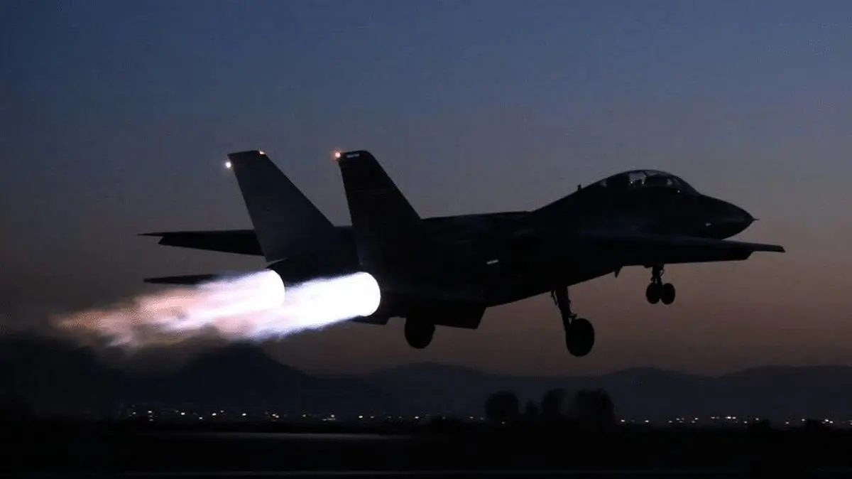  فوری/ حمله به عراق/ شکستن دیوار صوتی توسط جنگنده ناشناس