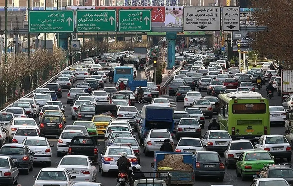 اختلاف نظر عجیب وزارت نفت و شهرداری بر سر کیفیت بنزین