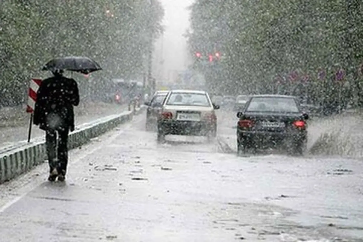 آخرین وضعیت جوی و ترافیکی جادهها/ از سفرهای غیرضروری خودداری کنید