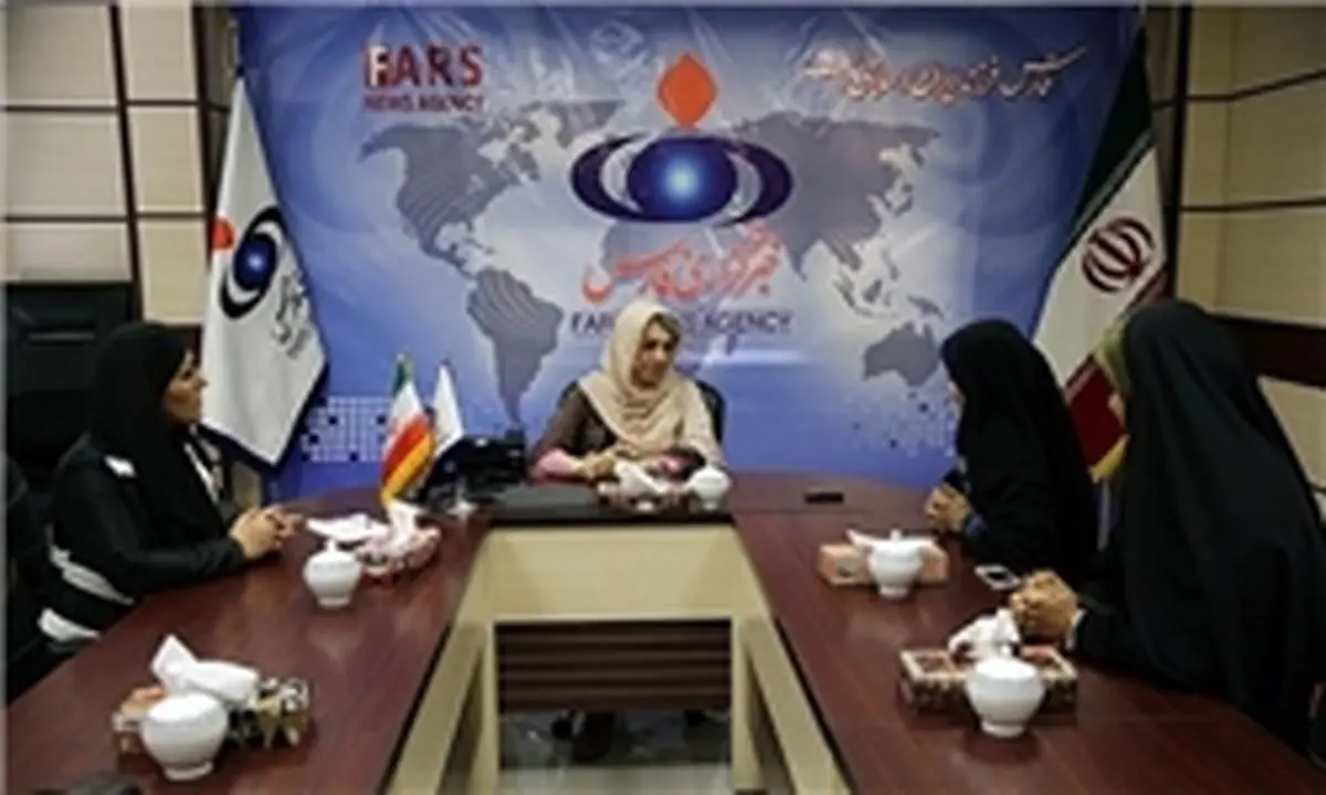 علل گرایش جوانان به پوششهای غربی/ کتهای خارجی باید حذف شود