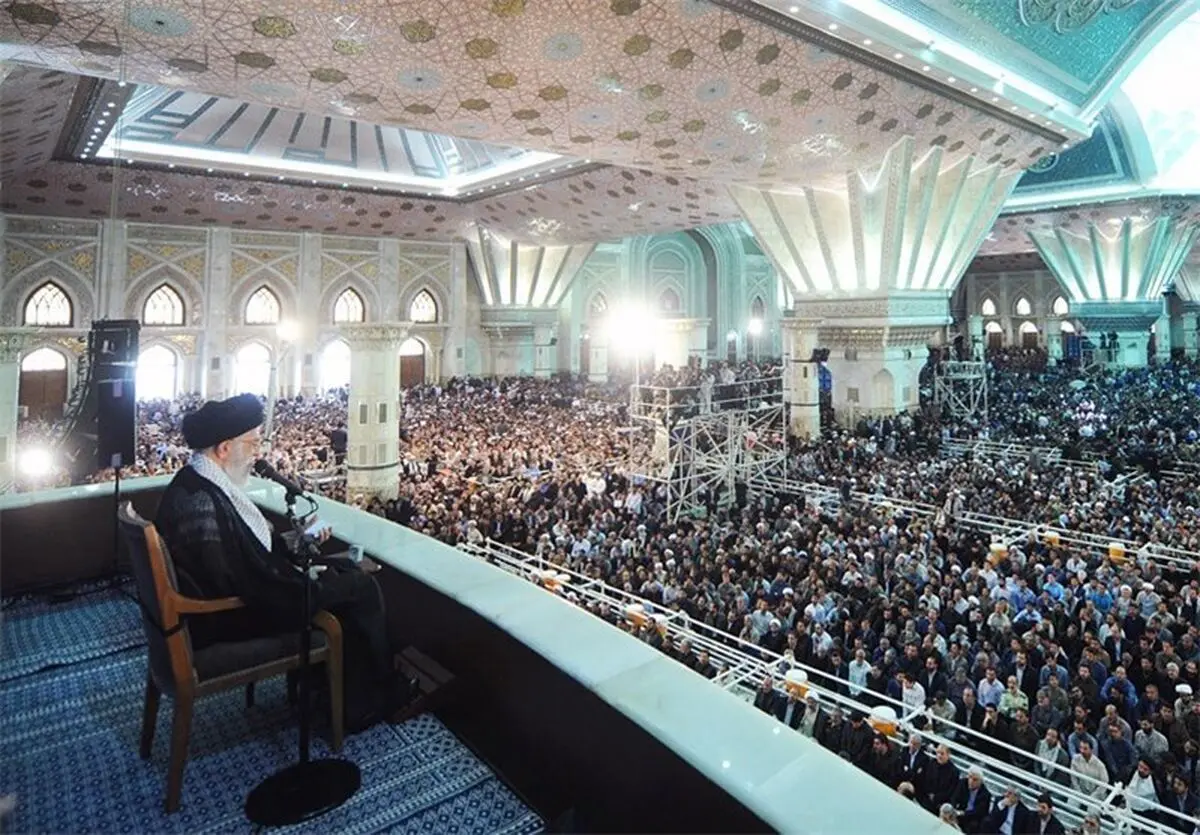 زیلوی ساده آبی‌رنگ، دوباره به مرقد آمد 