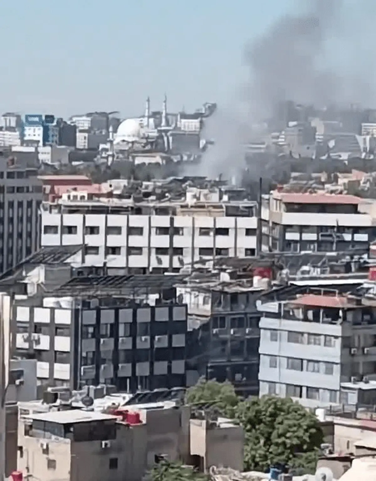 انفجار نزدیک هتل محل اقامت ماکرون در دمشق