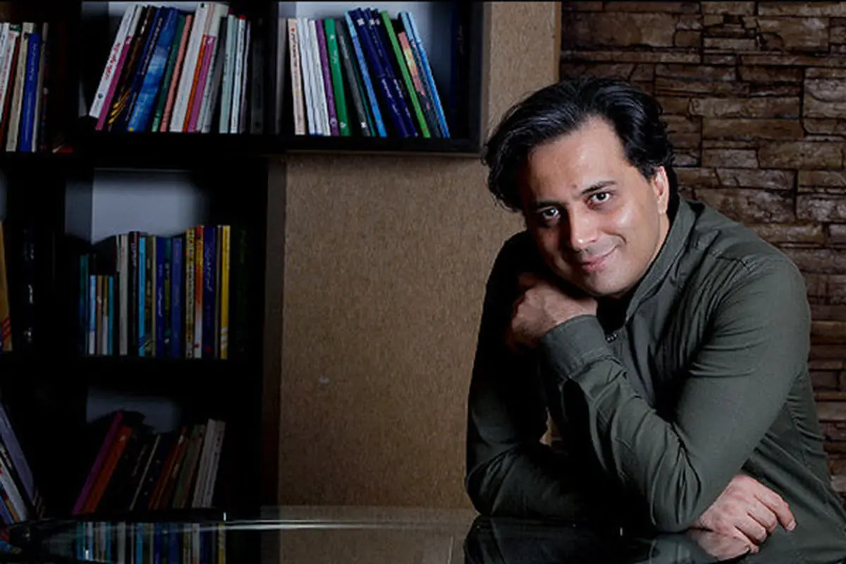عکس کارت پستالی «مجید اخشابی»