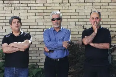 AKczL3zy6Hxx