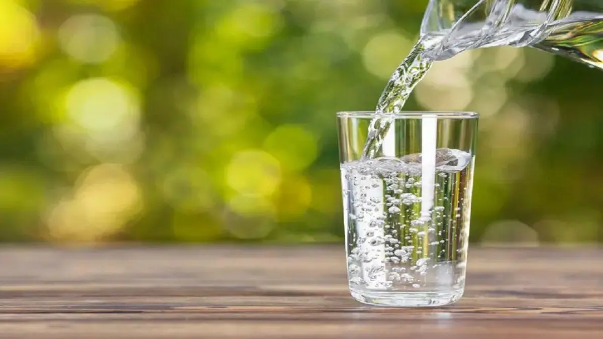 افراط در نوشیدن آب چه مضراتی دارد؟

