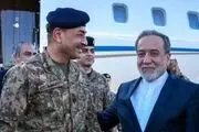 گفتگوی تلفنی وزیر امور خارجه و فرمانده ارتش پاکستان