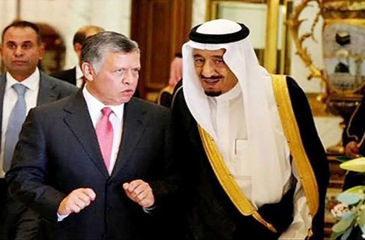 ملک سلمان، صلوات فرستادن را به ملک عبدالله یاد داد!