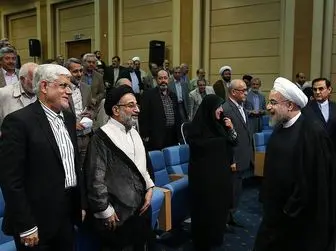 آتش اختلاف اصلاح طلبان و اعتدالیون شعله ور شد/ روحانی اولین رئیس جمهور 4 ساله؟