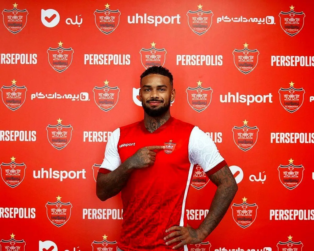 مهاجم جدید پرسپولیس به بازی با فولاد می‌رسد؟
