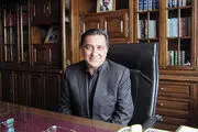 دکتر موثقی داور میدون کیست؟