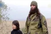 کودک داعشی دو مرد را اعدام کرد
