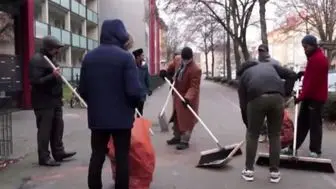 جمع‌آوری زباله‌های جشن سال نو توسط مسلمانان در آلمان