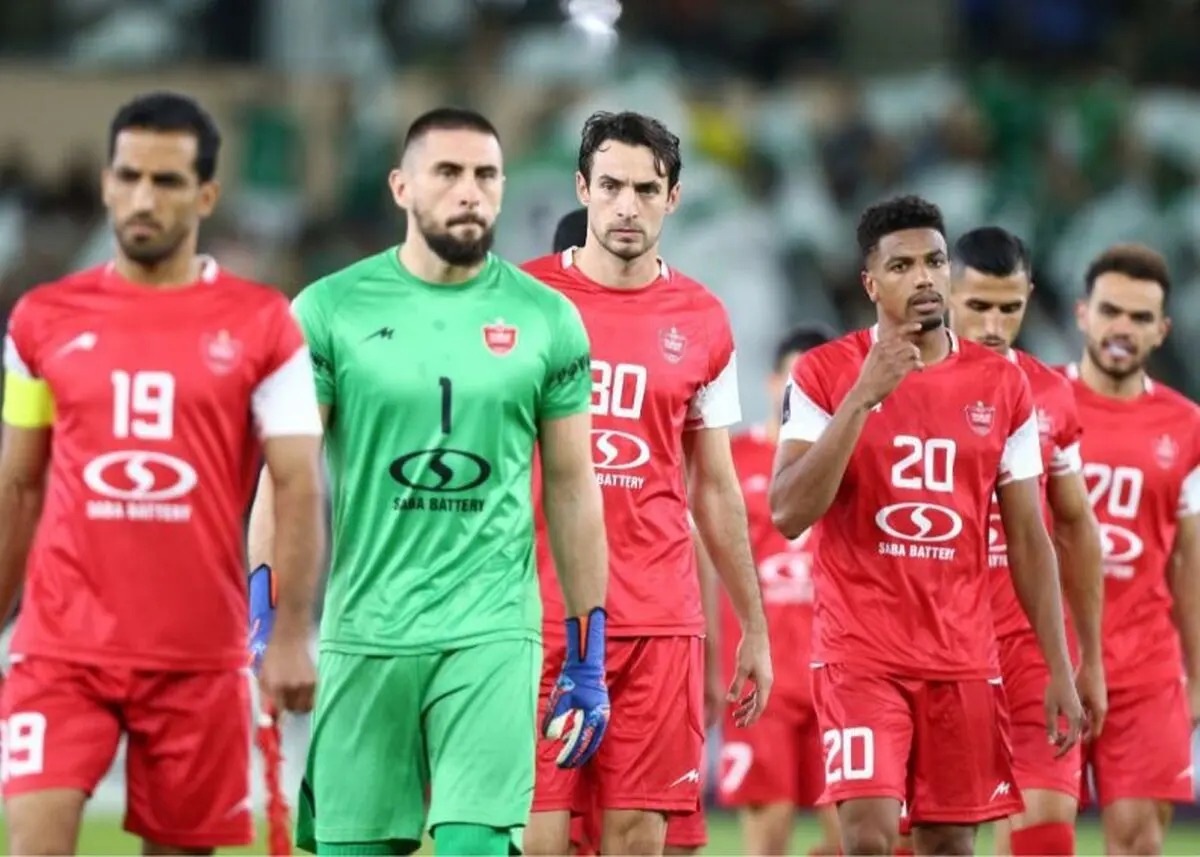 تشویق زنان پرسپولیسی در شهر قدس +عکس