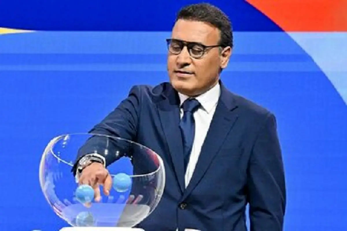 سلفی مهدویکیا با کاپ جام جهانی و ساعت ۱۸۰ میلیون تومانی