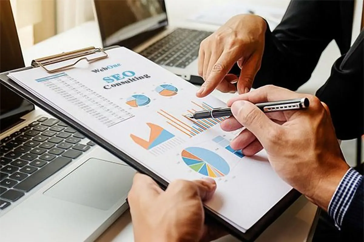 مشاوره سئو یا خدمات سئو سایت؟ کدام برای کسب و کار شما مناسب تر است؟