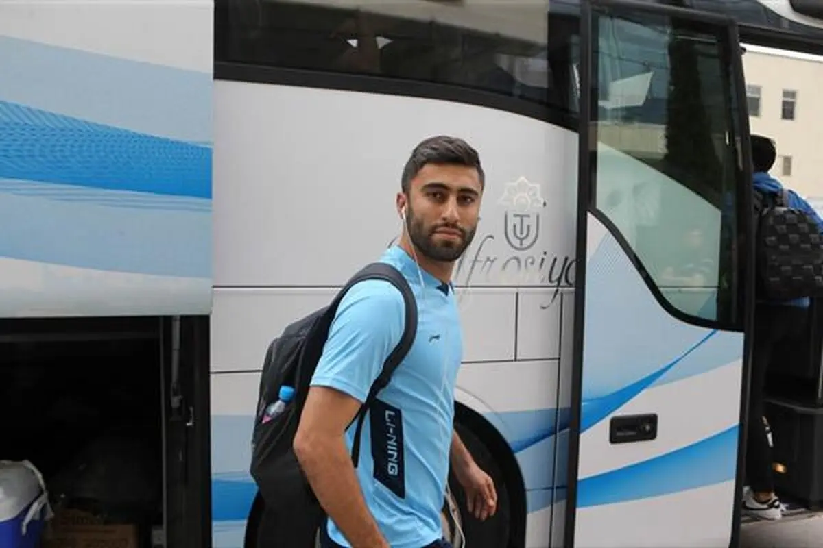 مهاجم آبی پوشان از استقلال جدا شد/ عکس
