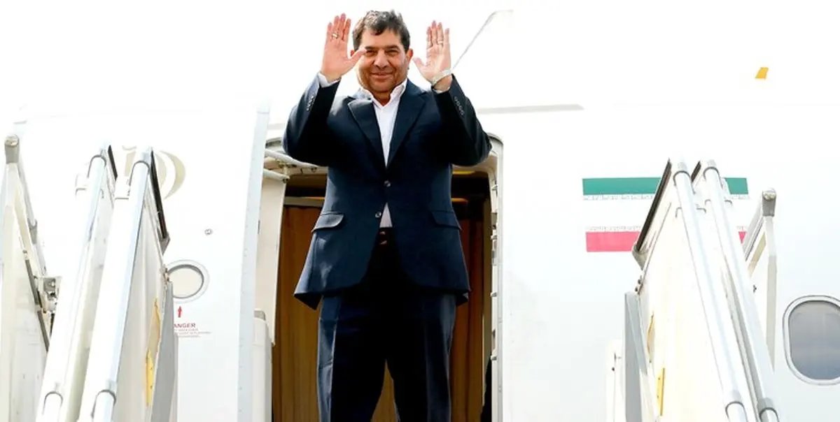 مخبر به چین سفر میکند