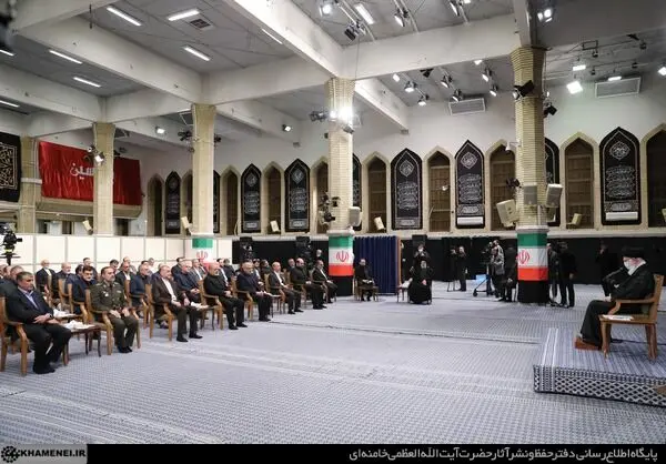 دیدار رئیس‌جمهور و اعضای هیئت دولت با رهبر معظم انقلاب/گزارش تصویری