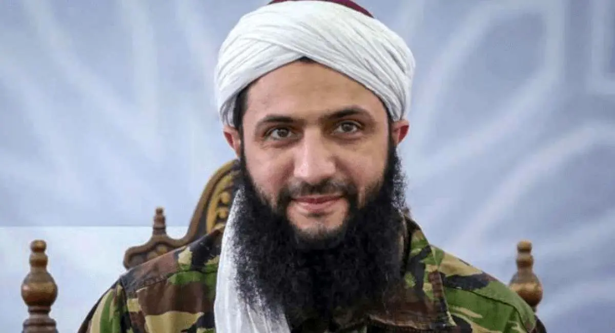 جولانی با کت‌وشلوار هم تروریست است