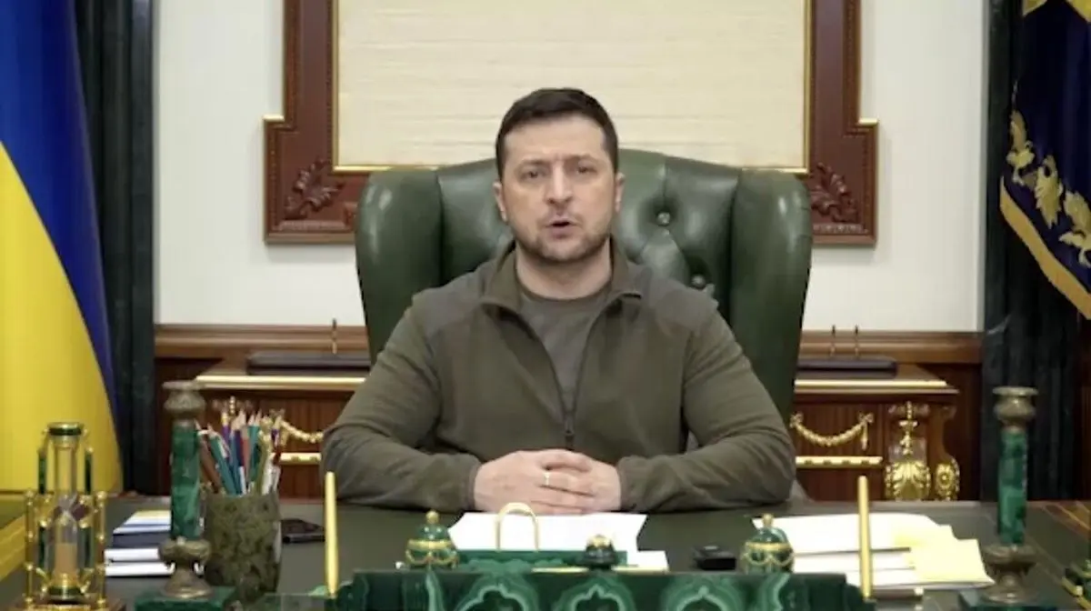 زلنسکی جنگنده درخواست میکند، نشان افتخار میگیرد!