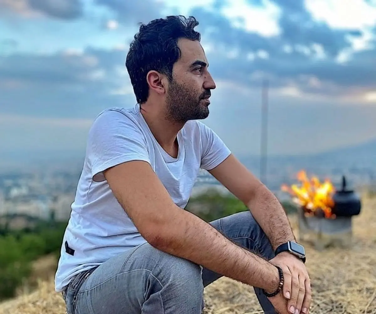 بازیگر نقش سینا در سریال حرفه ای