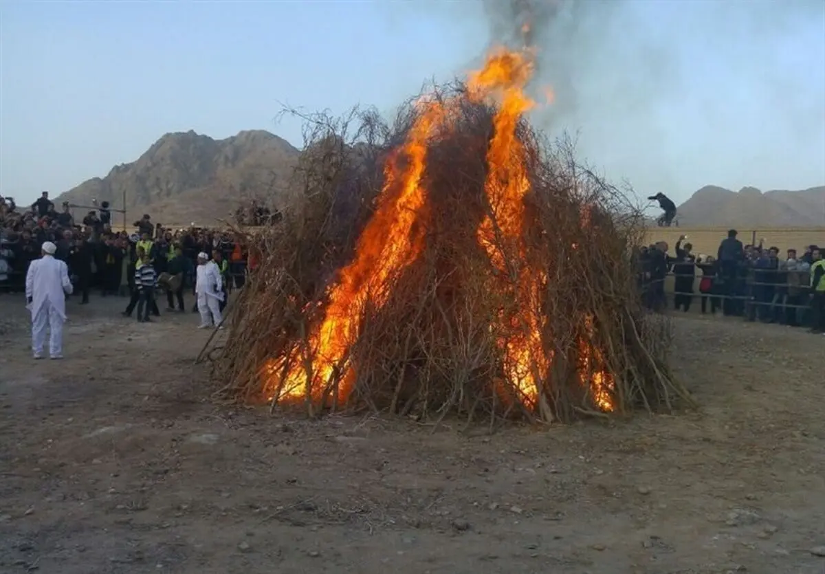 جشن
ملی
"سده" در یزد برگزار شد 
