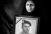 مادران سربازان کرمانی کشته شده در حادثه رانندگی در نی‌ریز/ گزارش تصویری