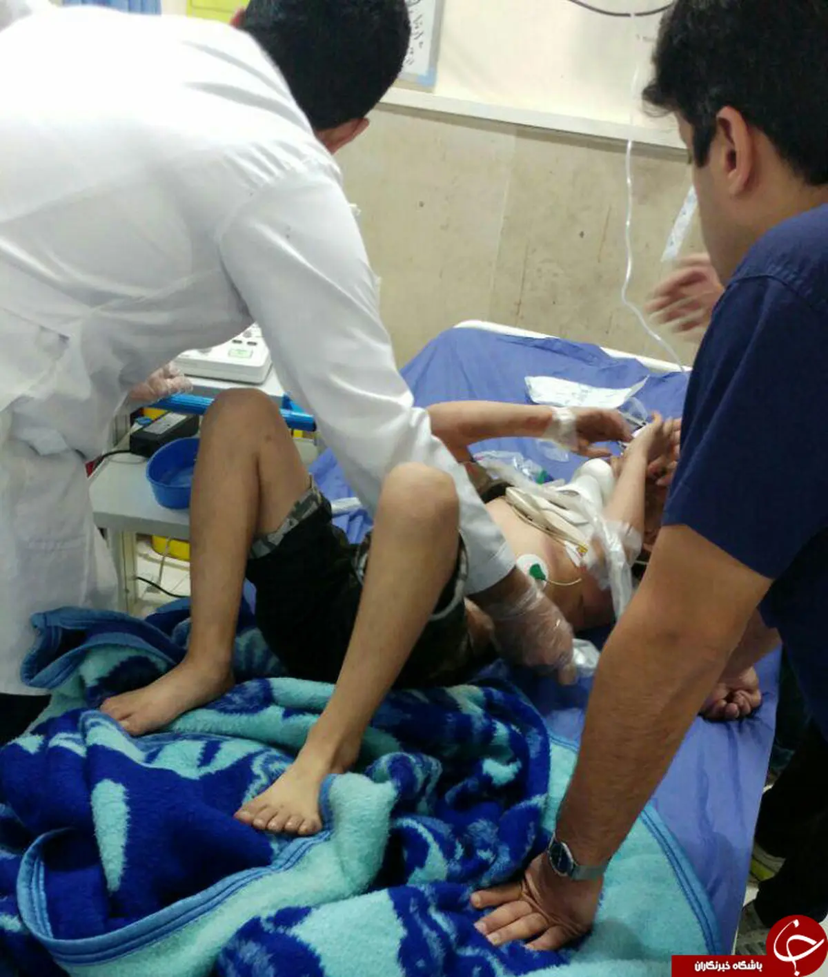 سقوط کودک 8 ساله از پشت بام + عکس