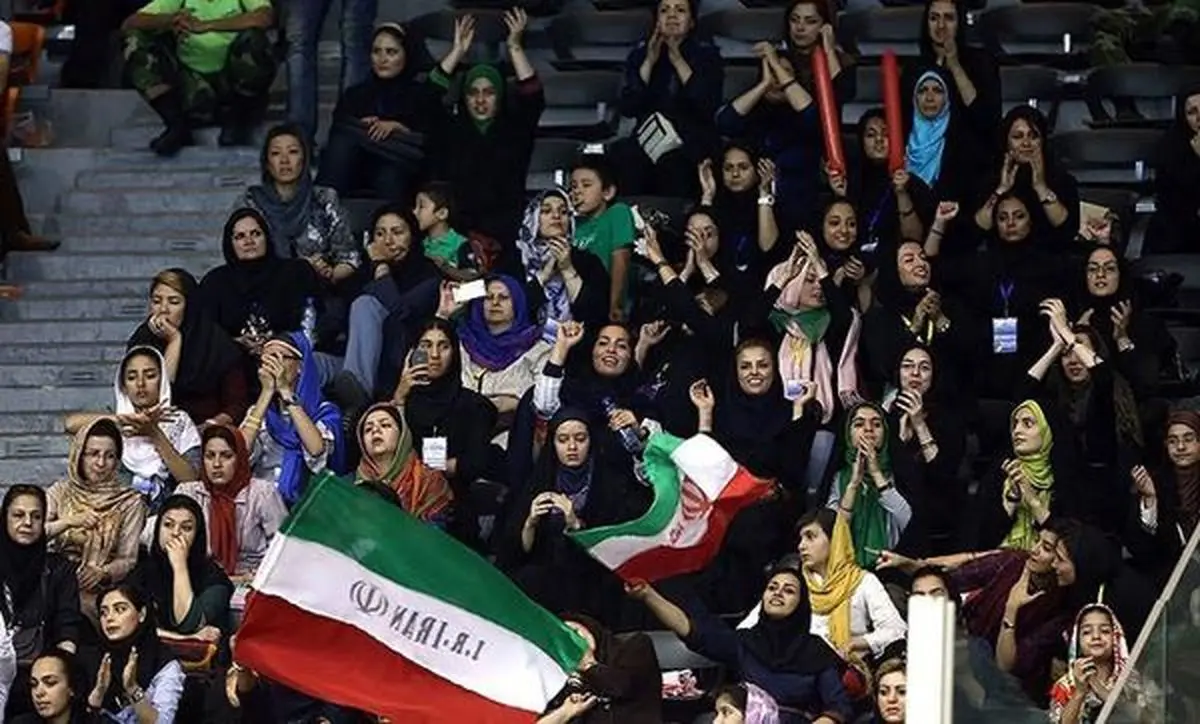 متولی حضور یا عدم حضور بانوان در ورزشگاه آزادی فدراسیون نیست
