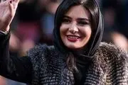 تیپ گنگ لیندا کیانی در کنسرت خواننده معروف | خانم با این تیپ عجیبش دل همه رو برد