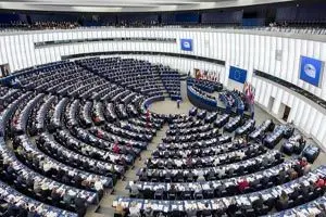 رای منفی نمایندگان پارلمان اروپا به نماینده مکرون