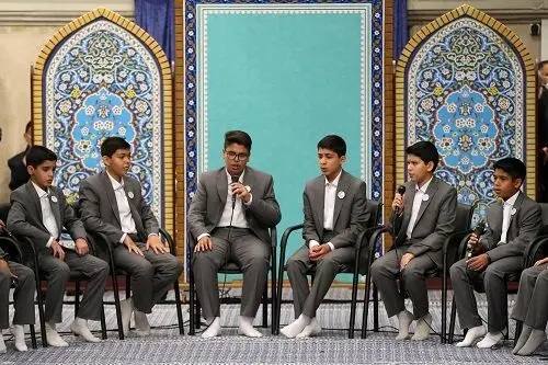 دیدار دانش‌آموزان با رهبر انقلاب/گزارش تصویری