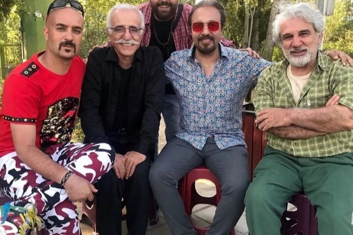 کتک خوردن «رضا عطاران» و «احمد مهرانفر» از خواهران منصوریان+فیلم