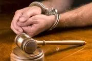 دستبند پلیس بر دستان قاچاقچی داروهای کرونایی