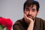 ژست متفکرانه شهاب حسینی در پشت صحنه فیلم طلاخون /عکس