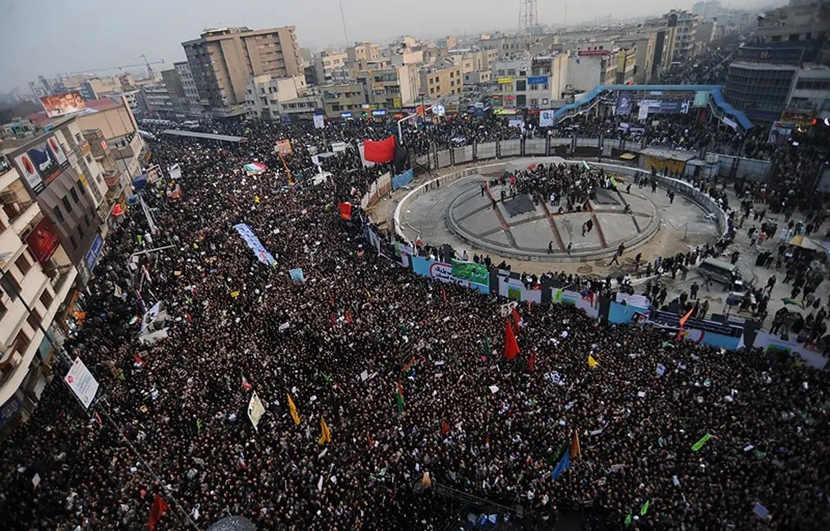 جوانان بار دیگر نشان دادند پای انقلاب ایستاده‌اند