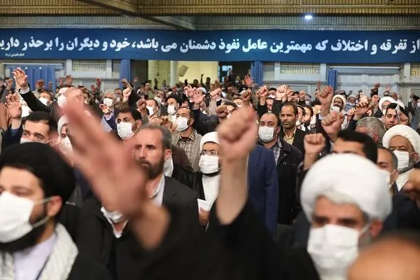 دیدار صدها نفر از مردم اصفهان با رهبر انقلاب اسلامی/گزارش تصویری