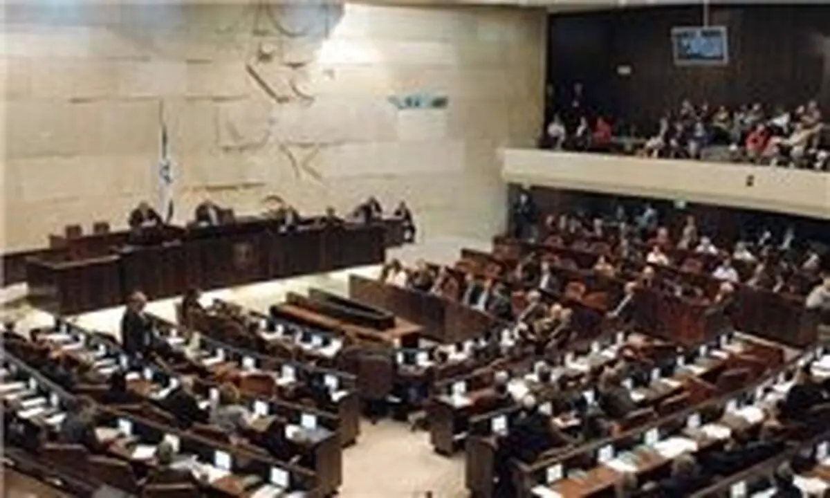 نمایندگان عرب پرچم فلسطین را در کنست بالا بردند