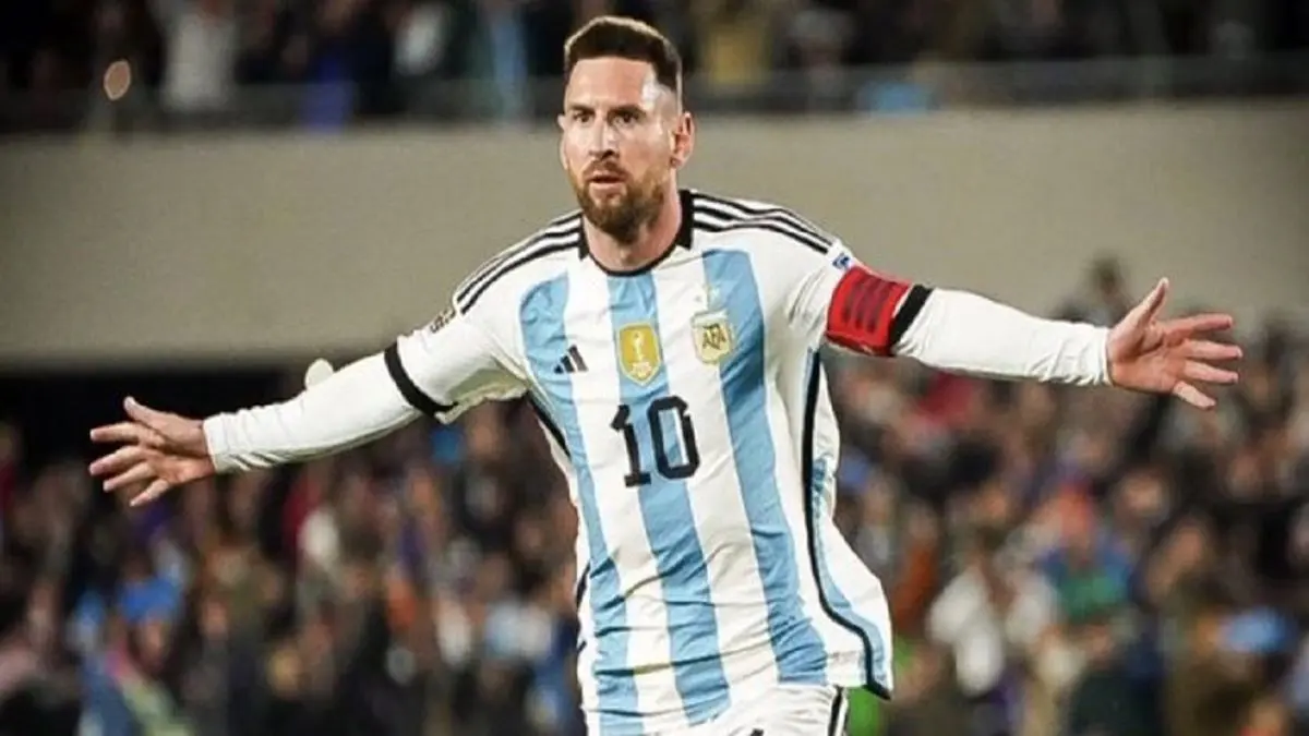 مسی بهترین بازیکن تاریخ فوتبال و رونالدو چهارم شد
