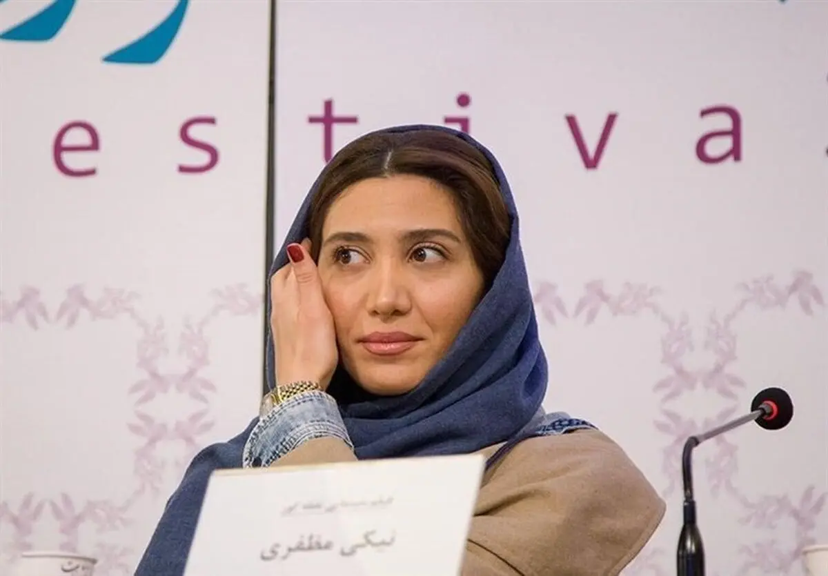 بوسه نیکی مظفری بر چهره پدر /عکس