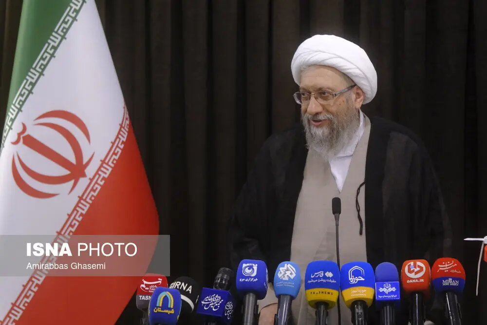 حضور شخصیت های سیاسی در مرحله دوم رای گیری چهاردهمین دوره انتخابات ریاست جمهوری/گزارش تصویری