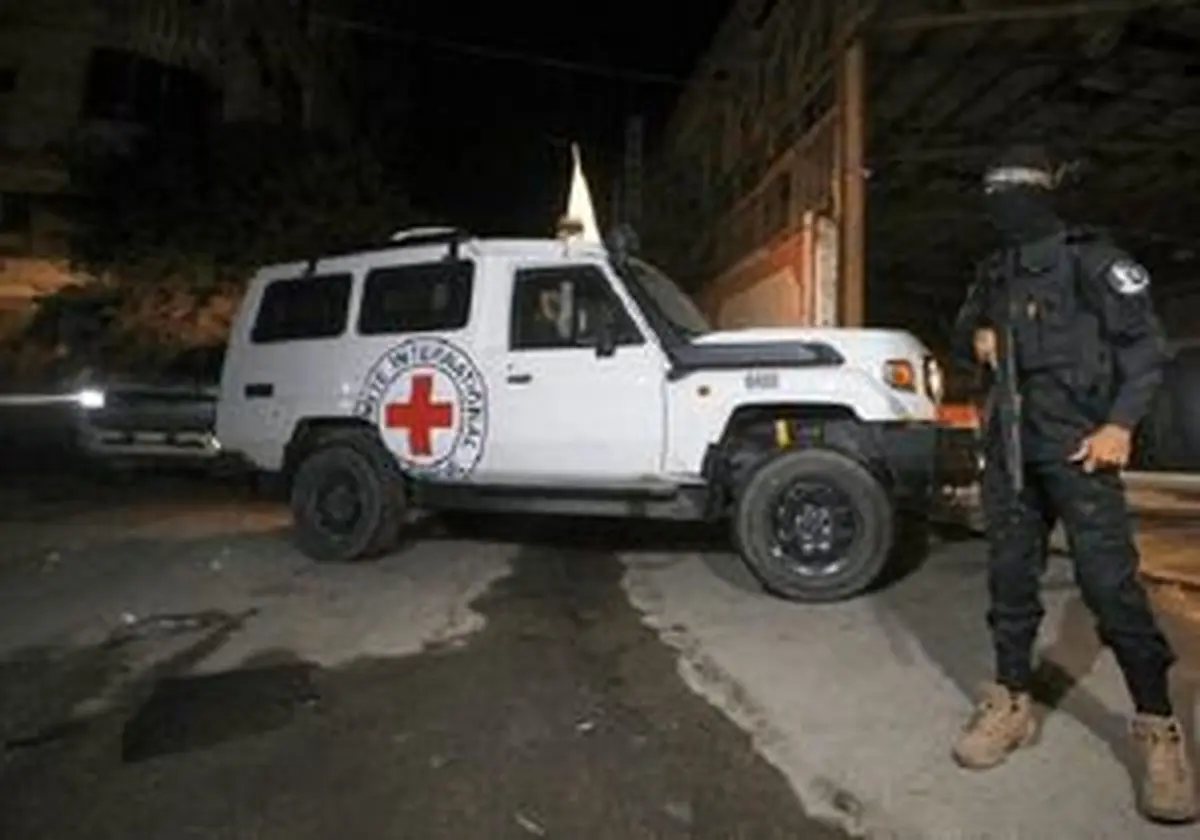 تحویل اجساد دو اسیر صهیونیست توسط حماس