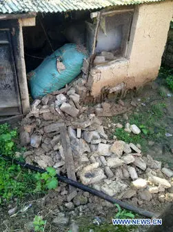 کشته و مجروح شدن دستکم ۲۴۷ نفر بر اثر وقوع زمین‌لرزه در چین