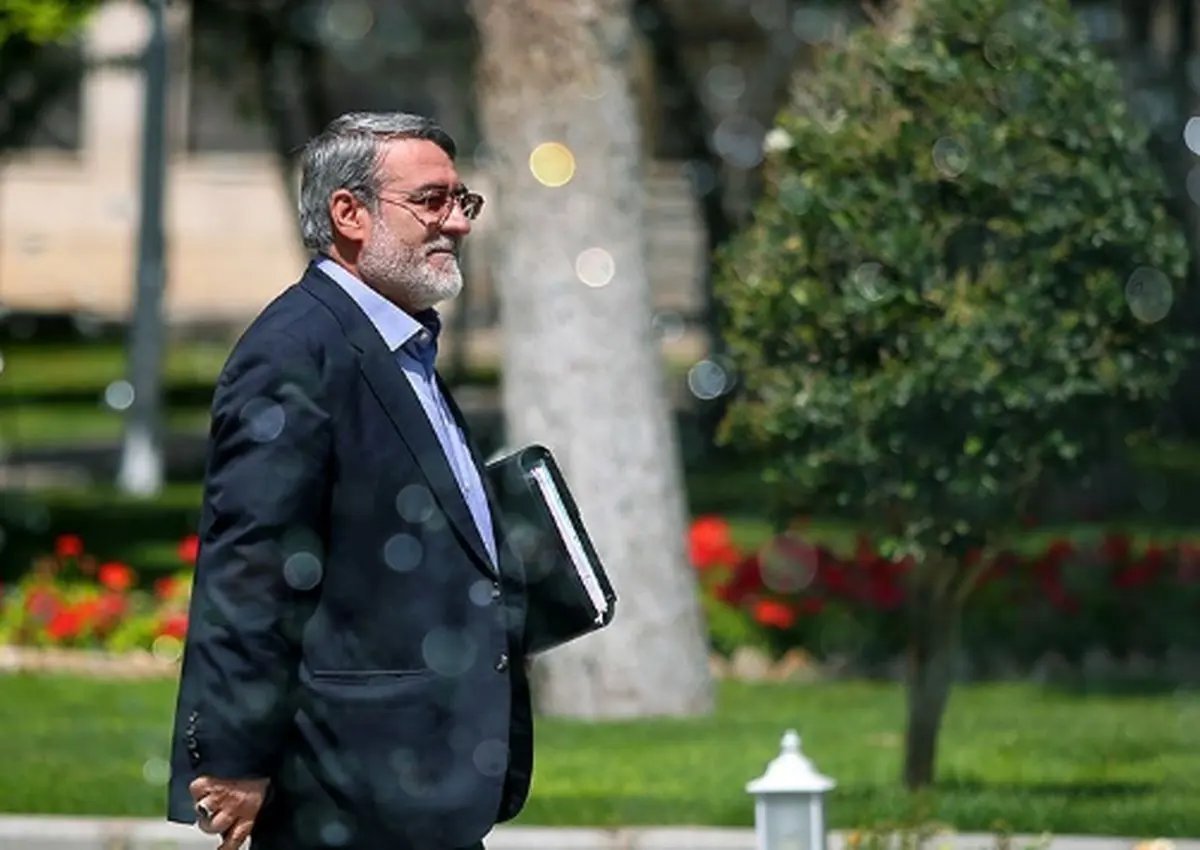 انتقاد وزیر کشور از برخی از وزرا