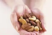 کاهش ابتلا به بیماری قلبی و سرطان با مصرف آجیل